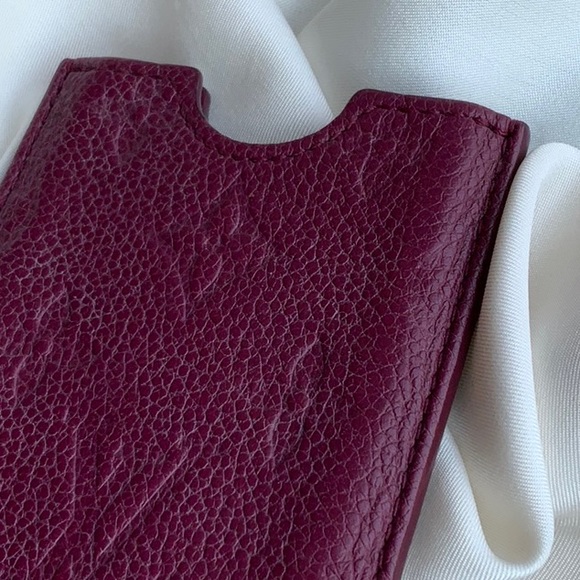 Louis Vuitton leather iPhone case - Picture 4 of 11